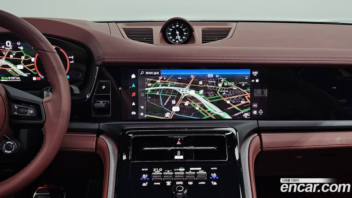 Porsche Panamera 2025