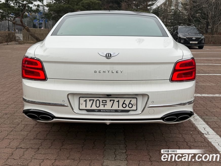 Bentley Flying Spur 2022