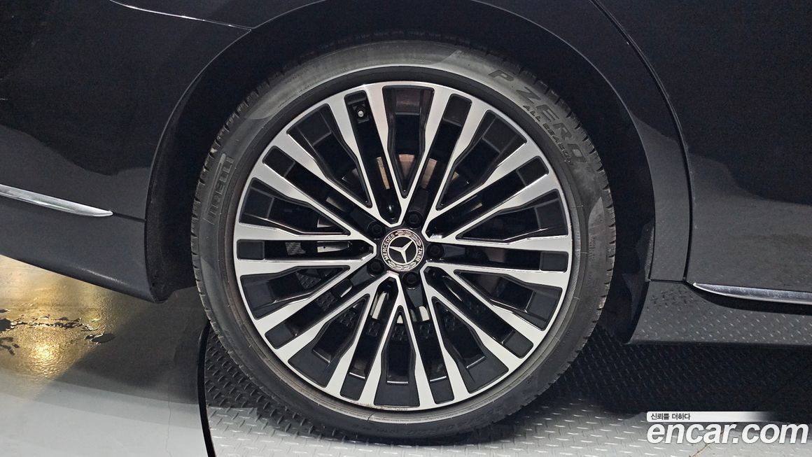 Mercedes-Benz S-Class 2022