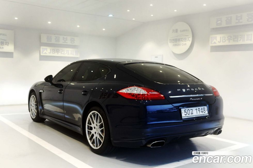 Porsche Panamera 2012