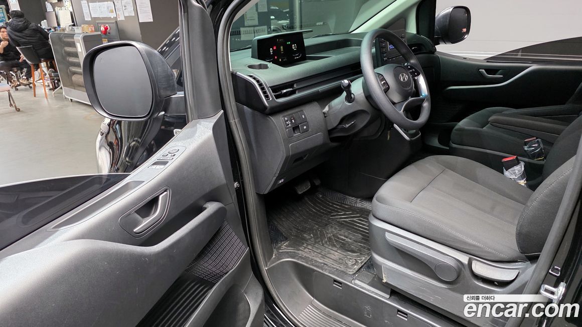 Hyundai Staria 2025