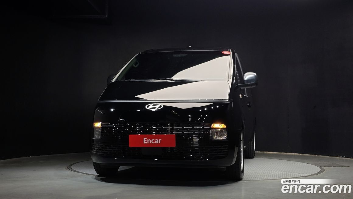 Hyundai Staria 2025