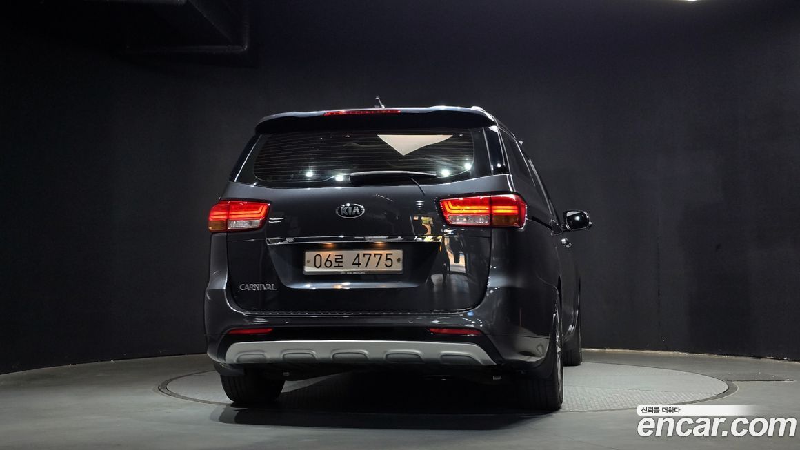Kia Canival 2018