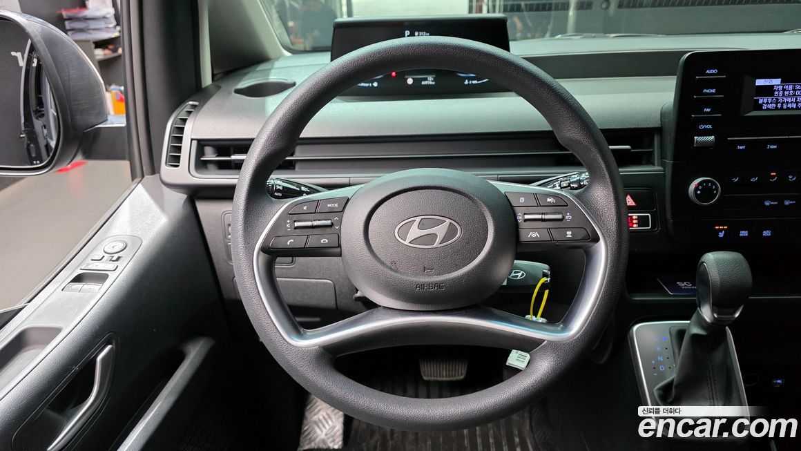 Hyundai Staria 2025