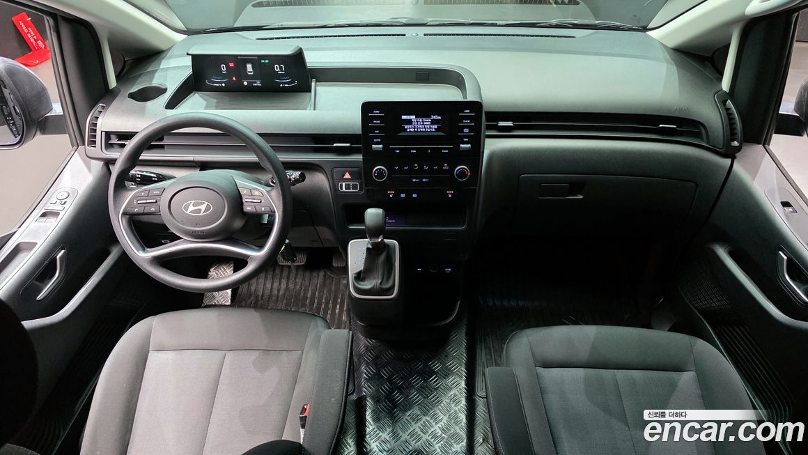 Hyundai Staria 2025