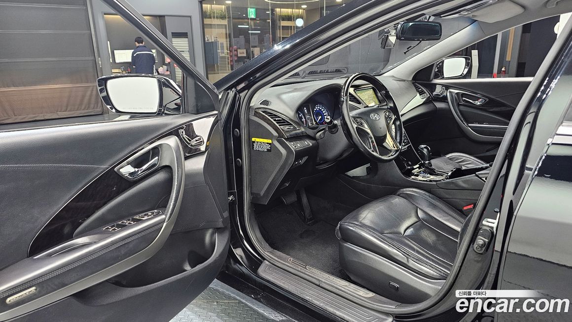 Hyundai Grandeur 2012