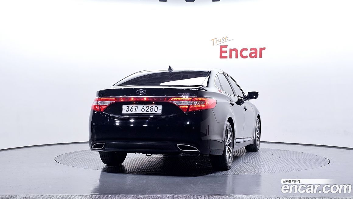 Hyundai Grandeur 2012