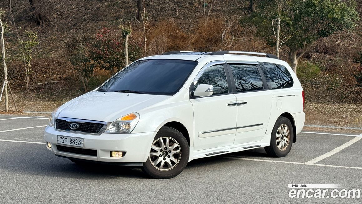 Kia Canival 2012