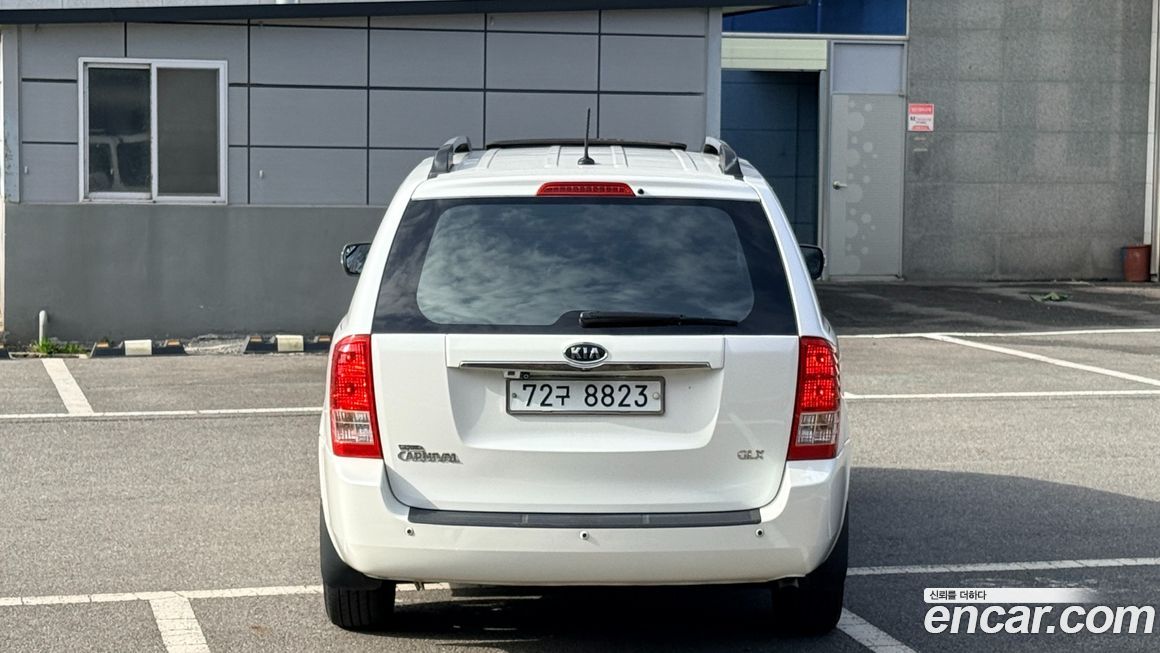 Kia Canival 2012