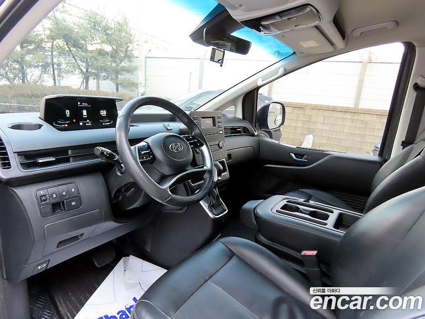 Hyundai Staria 2023