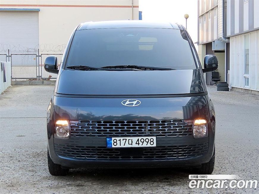 Hyundai Staria 2023