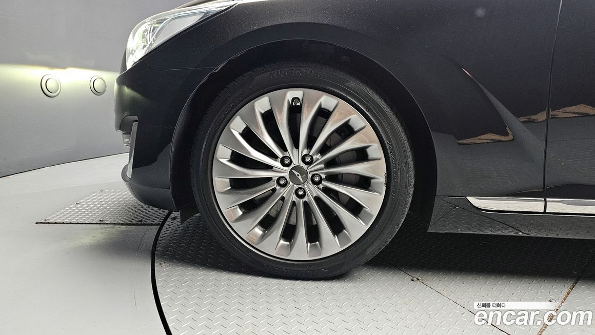 Genesis EQ900 2016