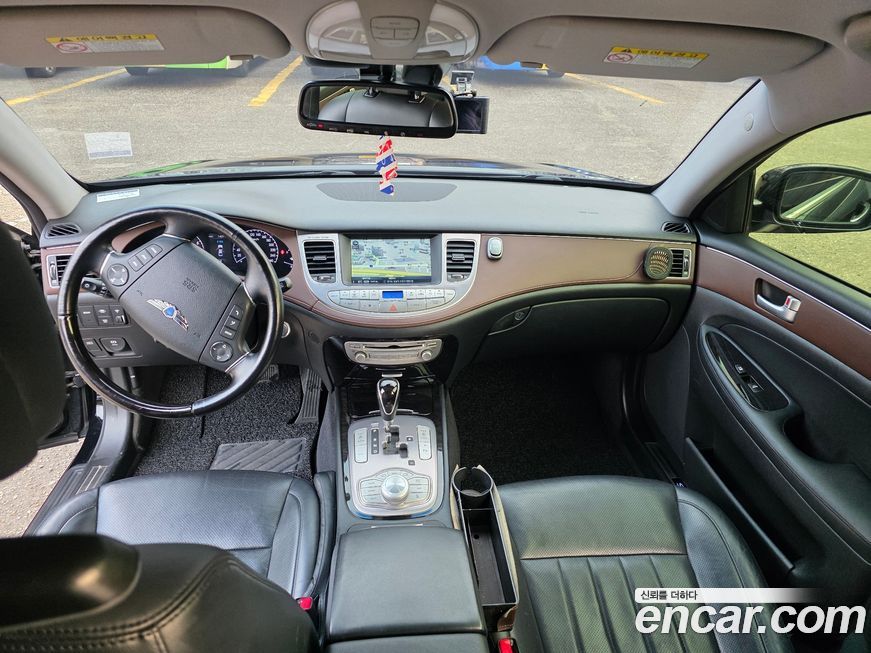 Hyundai Genesis 2013