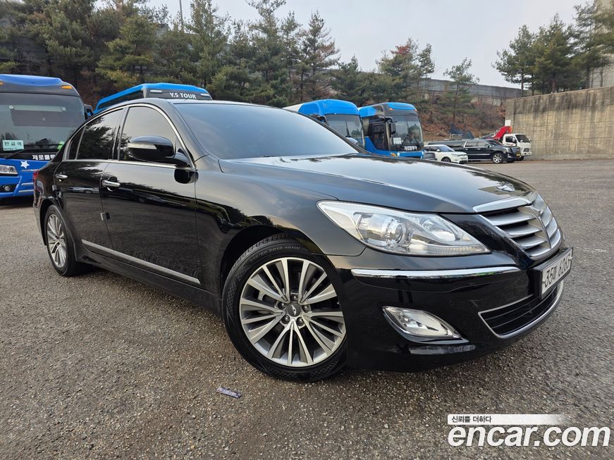 Hyundai Genesis 2013