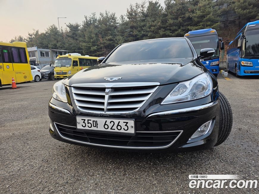 Hyundai Genesis 2013