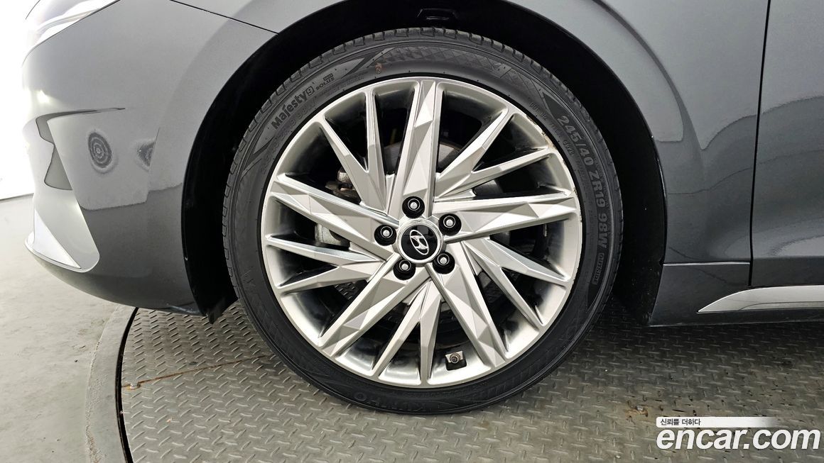 Hyundai Grandeur 2020