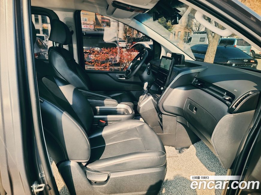 Hyundai Staria 2023