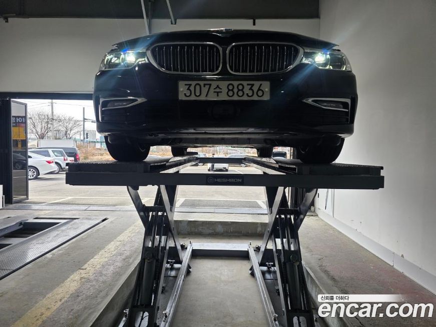 BMW 5-Series 2020