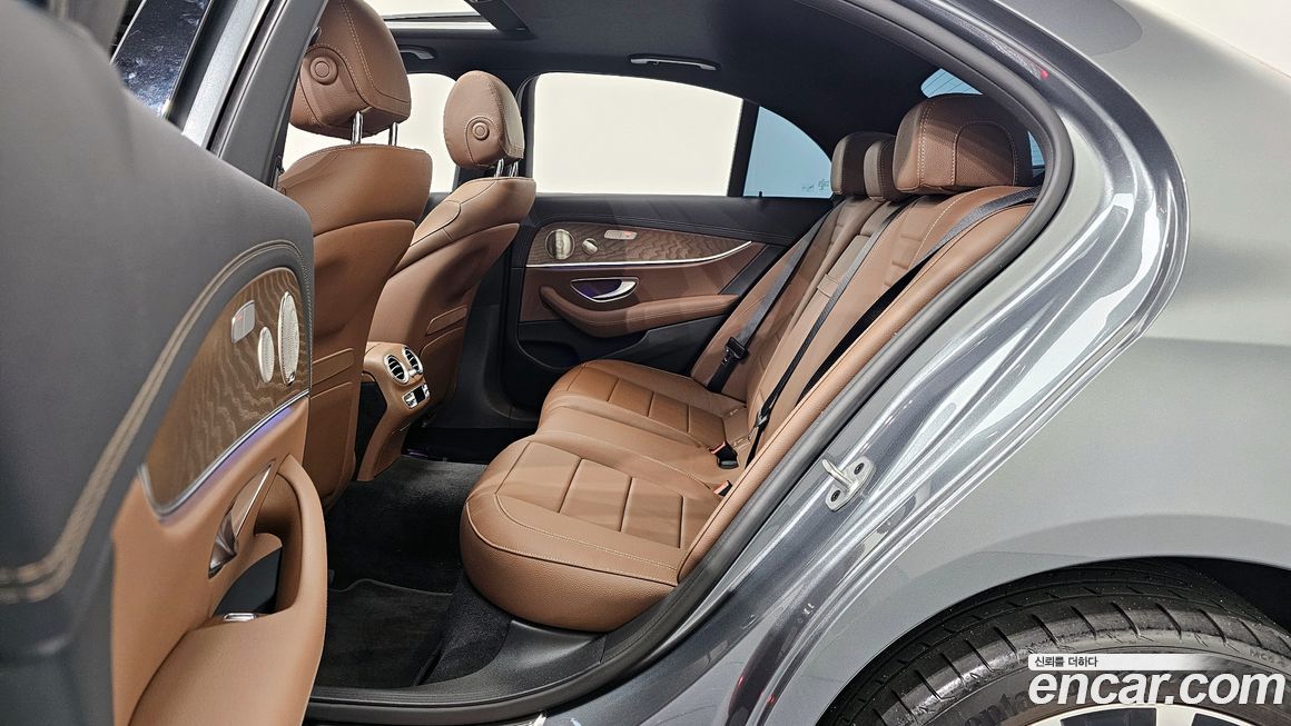 Mercedes-Benz E-Class 2021