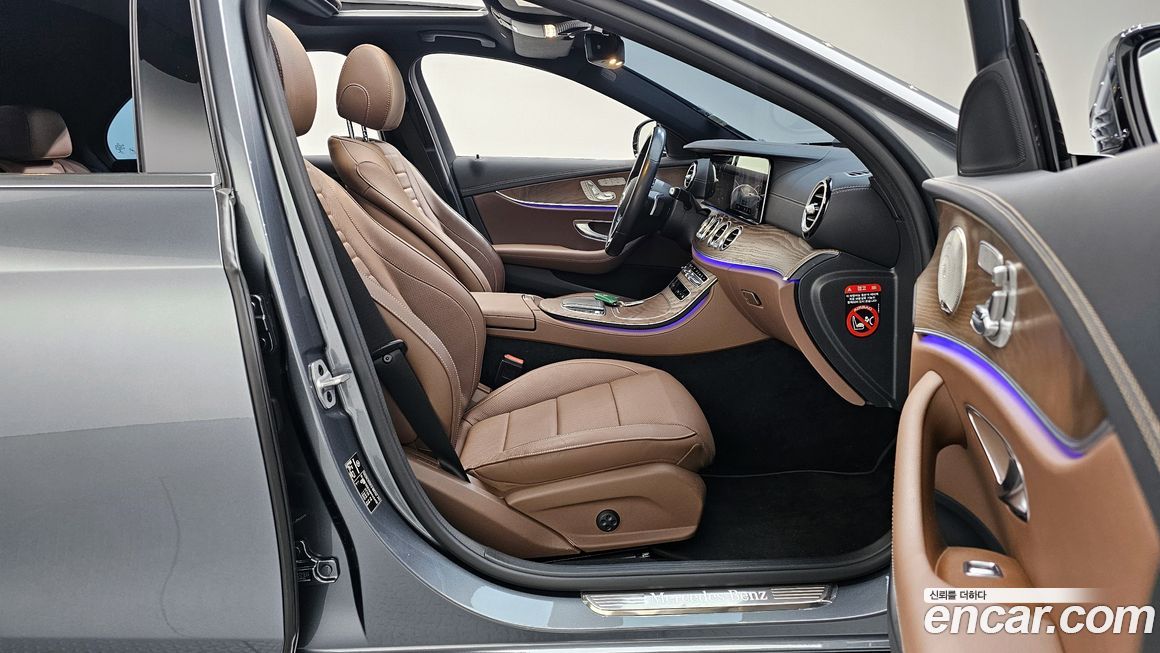 Mercedes-Benz E-Class 2021