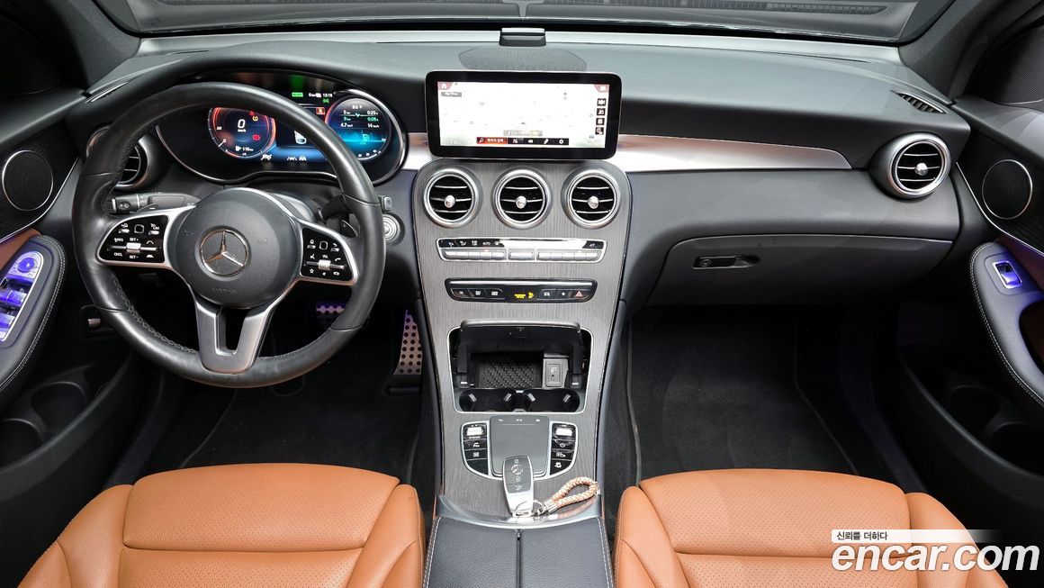 Mercedes-Benz GLC-Class 2021