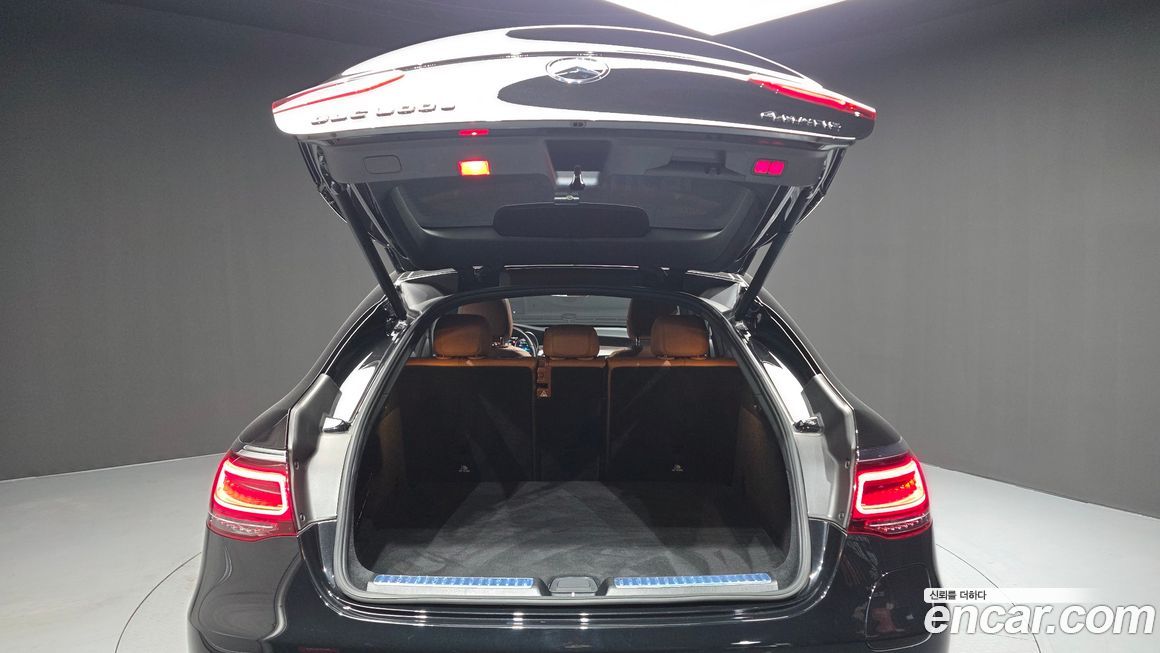 Mercedes-Benz GLC-Class 2021