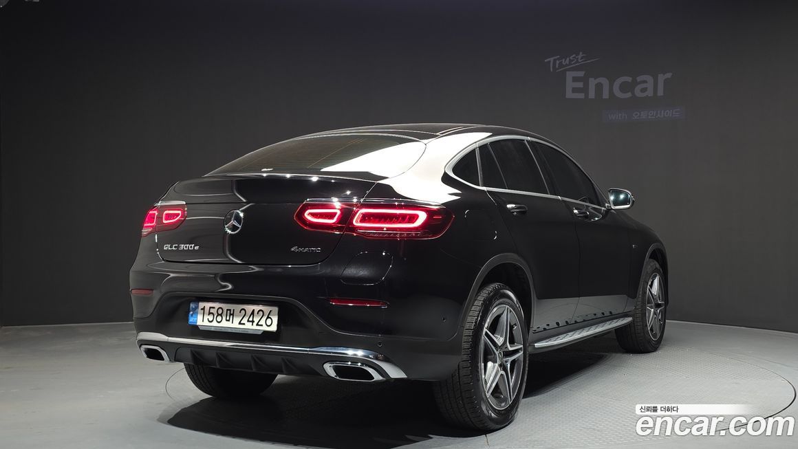 Mercedes-Benz GLC-Class 2021