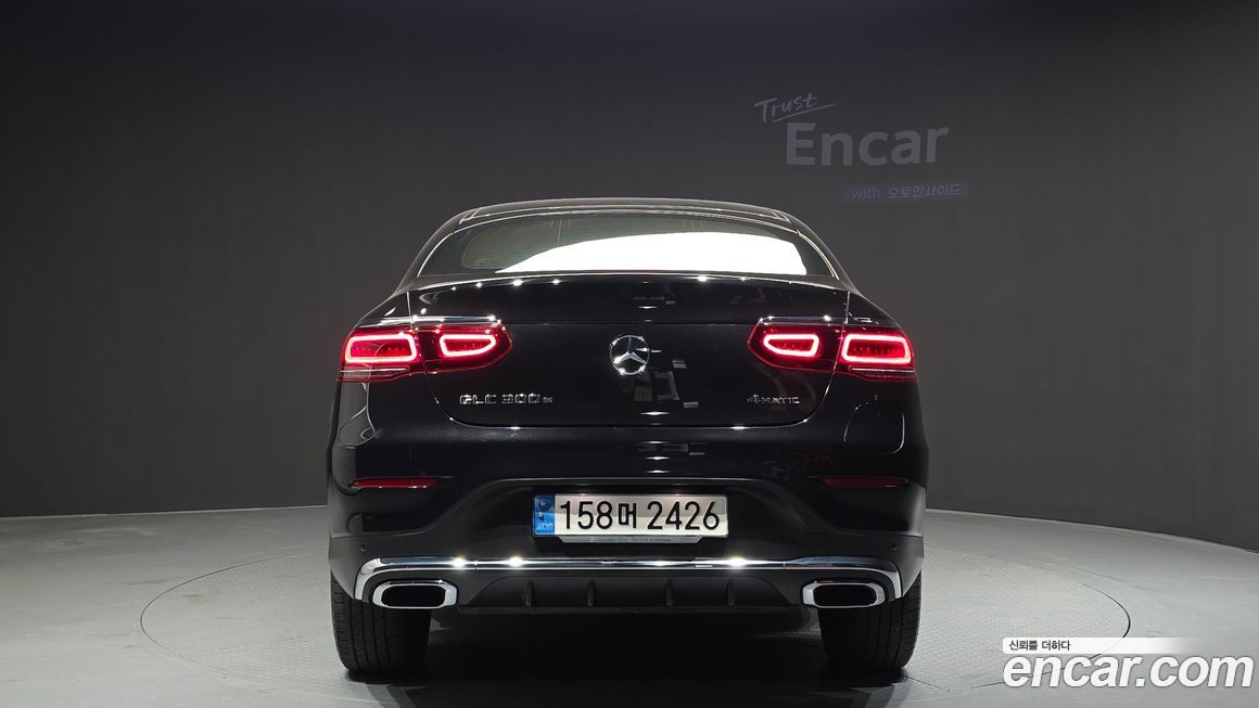 Mercedes-Benz GLC-Class 2021