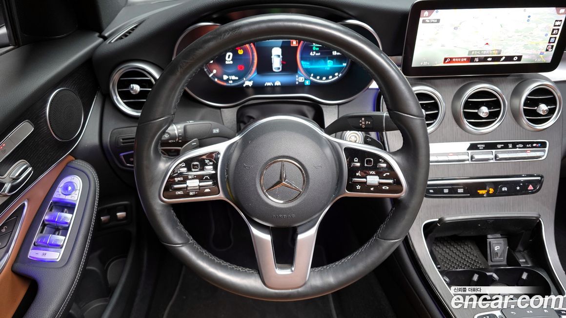 Mercedes-Benz GLC-Class 2021