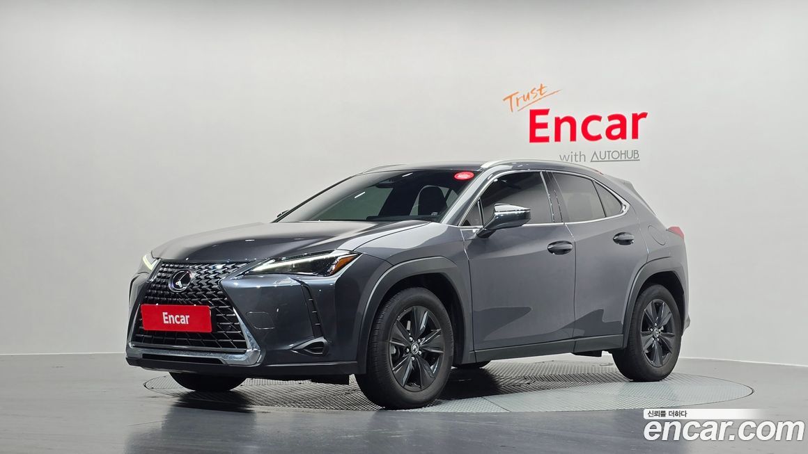 Lexus UX 2026