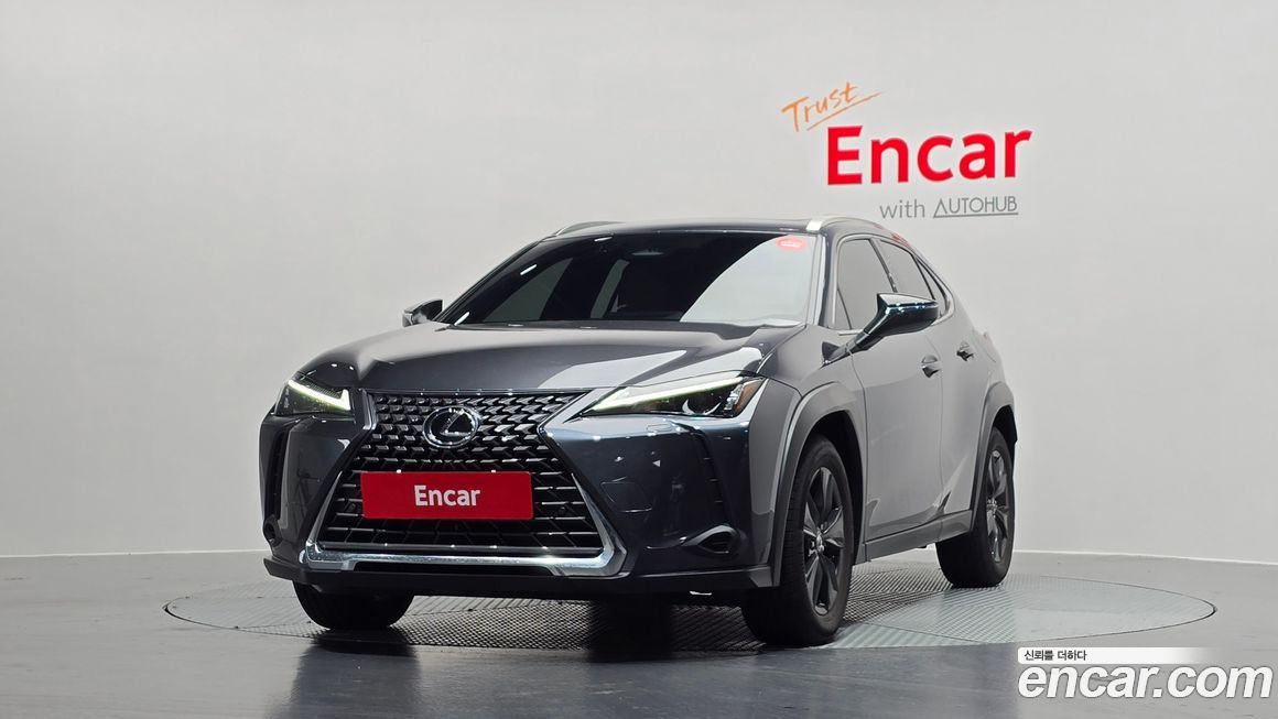 Lexus UX 2026