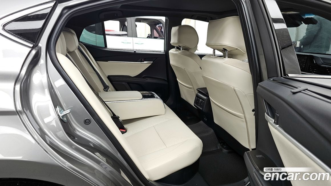 Toyota Camry 2025