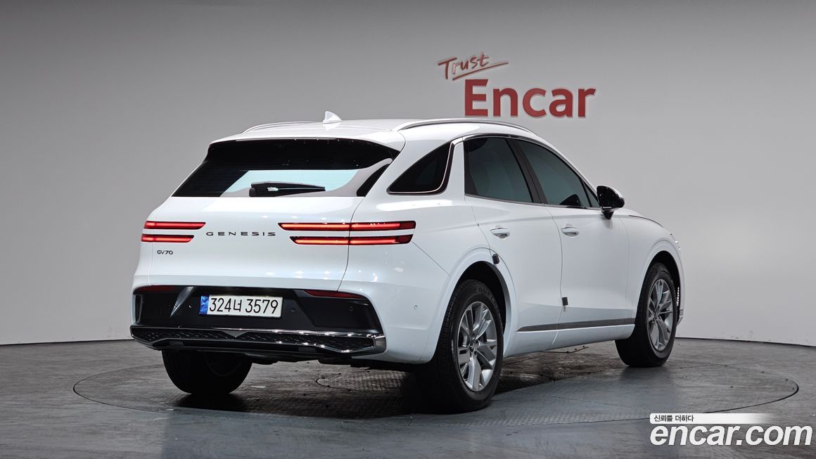 Genesis GV70 2025