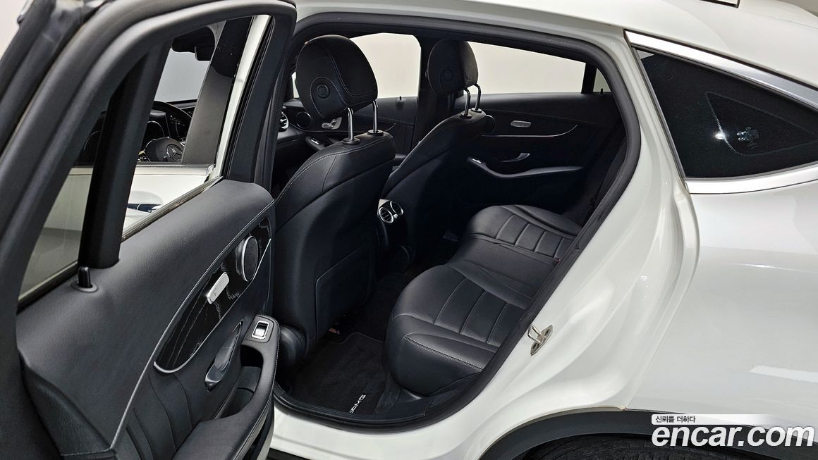 Mercedes-Benz GLC-Class 2023