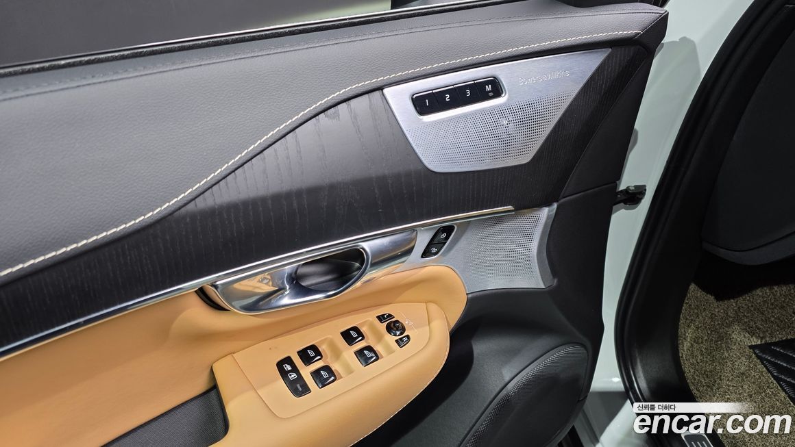 Volvo XC90 2021