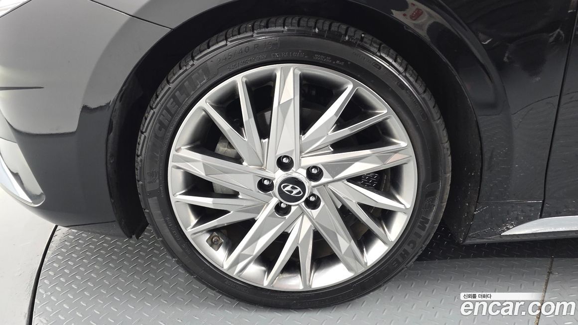 Hyundai Grandeur 2020