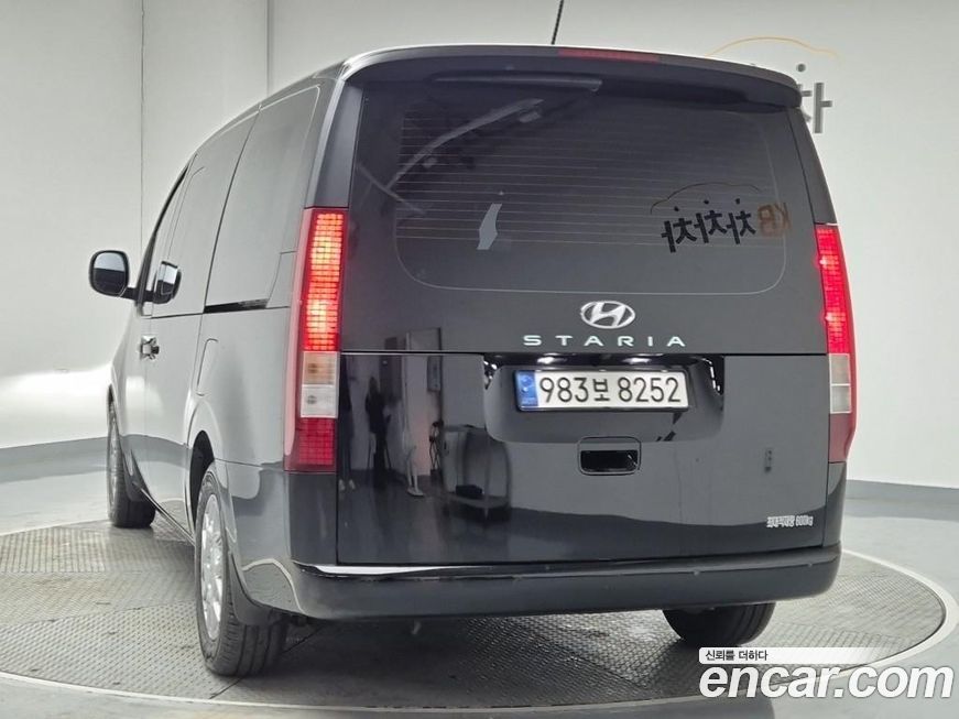Hyundai Staria 2022