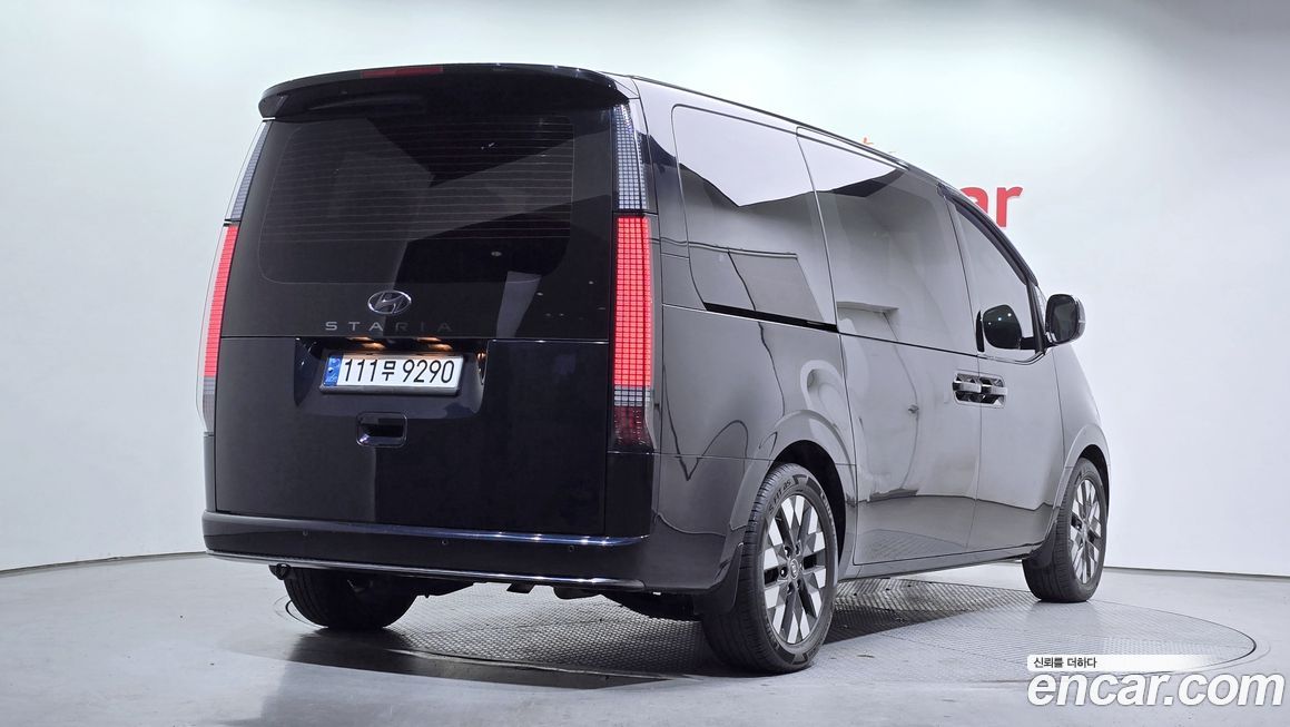 Hyundai Staria 2023
