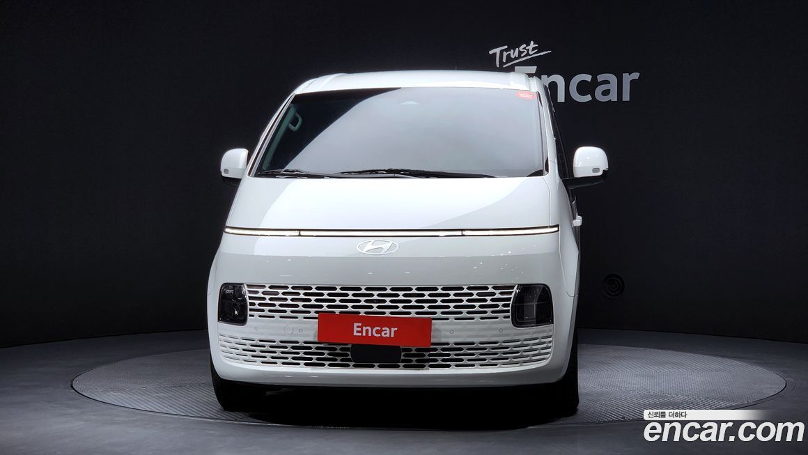 Hyundai Staria 2025
