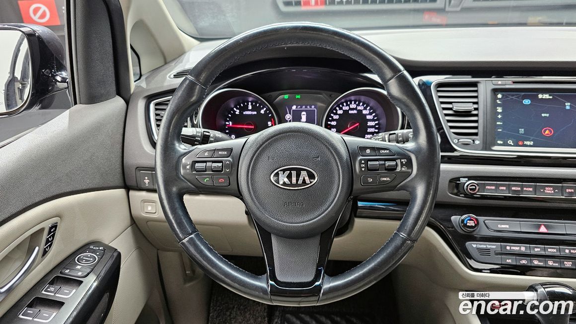 Kia Canival 2015