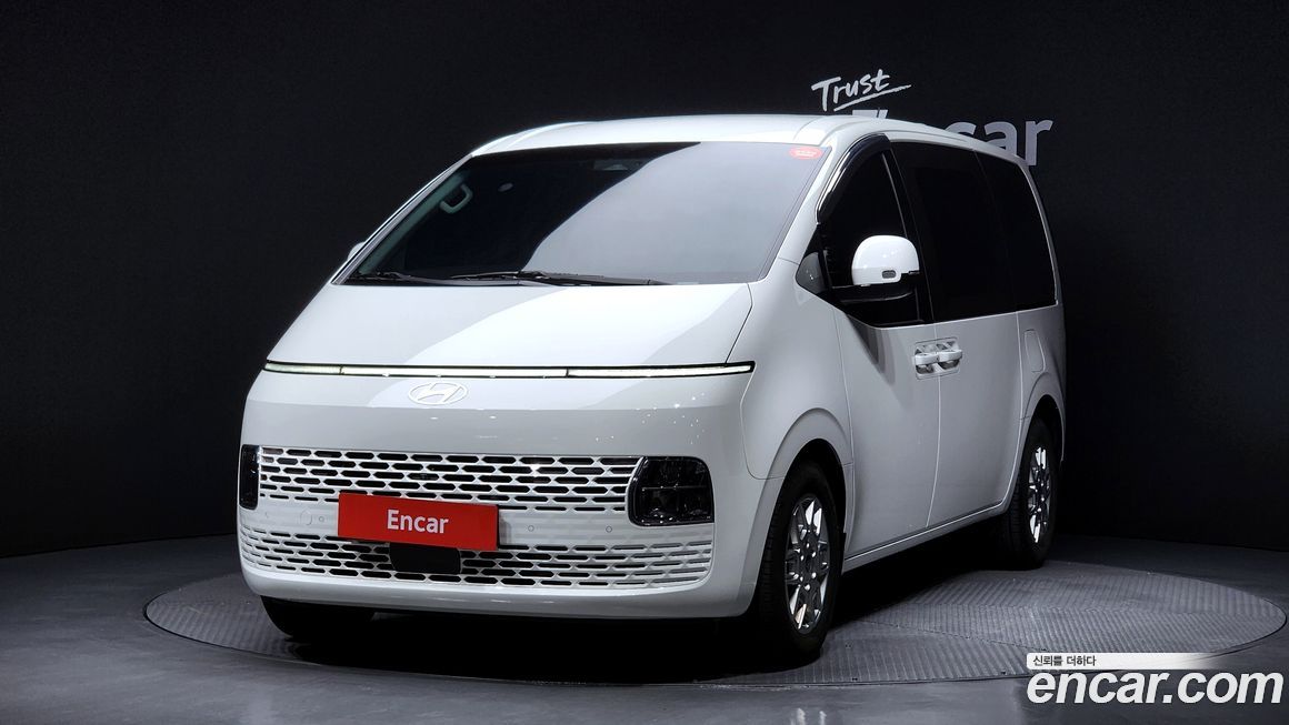 Hyundai Staria 2025
