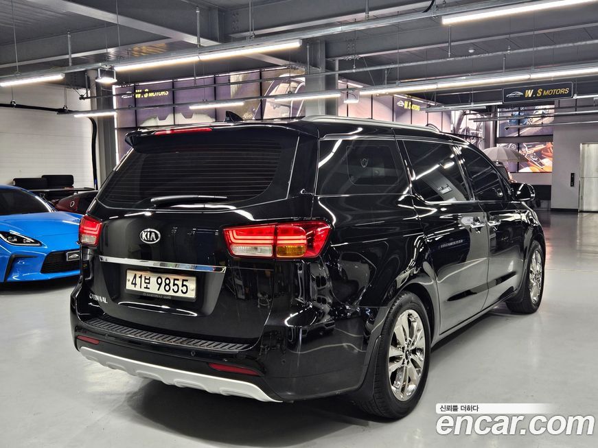 Kia Canival 2015