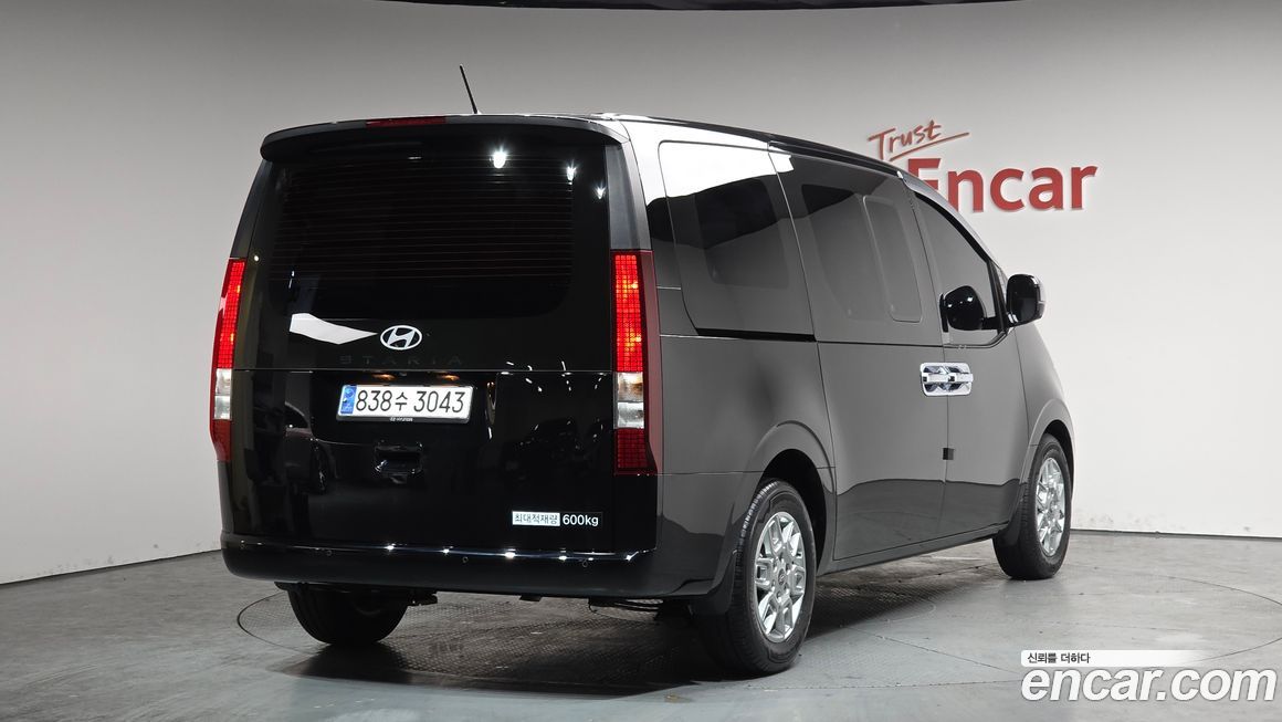 Hyundai Staria 2025
