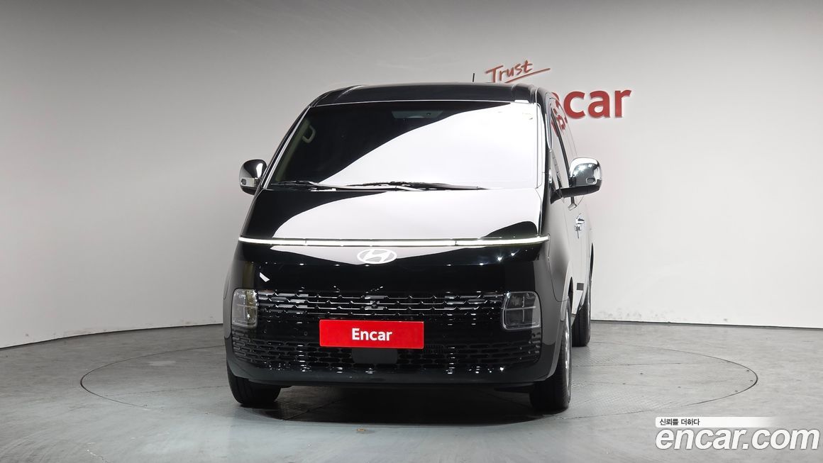 Hyundai Staria 2025