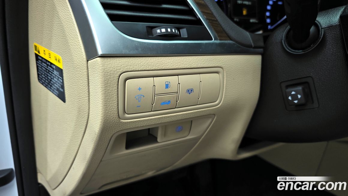 Hyundai Genesis 2016