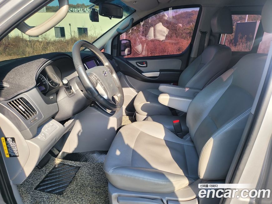 Hyundai Starex 2019