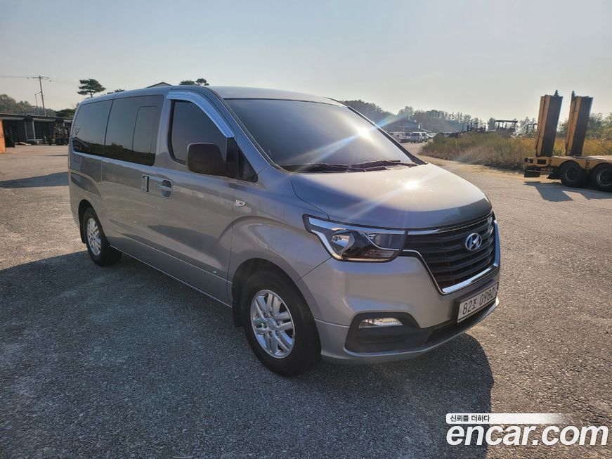 Hyundai Starex 2019