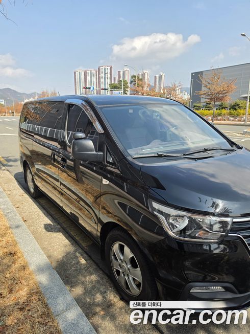 Hyundai Starex 2019