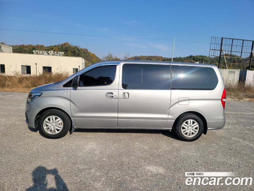 Hyundai Starex 2019