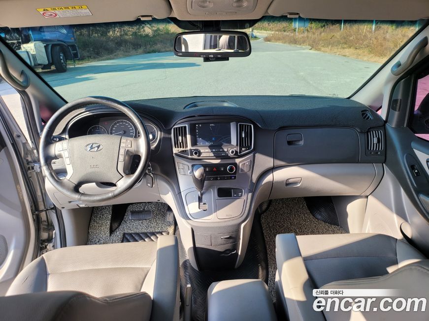 Hyundai Starex 2019
